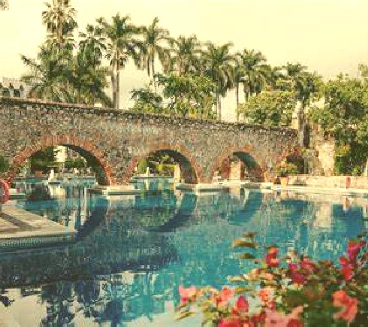 Millaray Hacienda La Calera escort