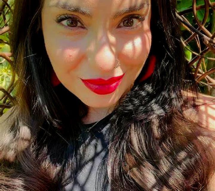 Noelia Paiguano escort
